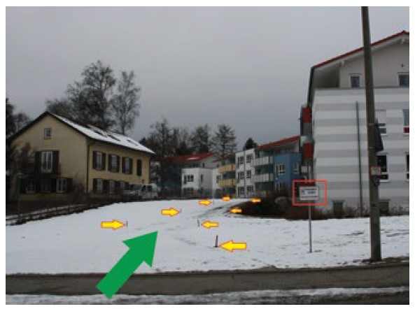 Auch im Winter müssen Feuerwehrflächen zugänglich,<pseudo>befahrbar und gut gekennzeichnet sein.